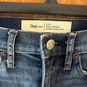 Gap Super Skinny Jeans with Velvet Piping - Size 27P